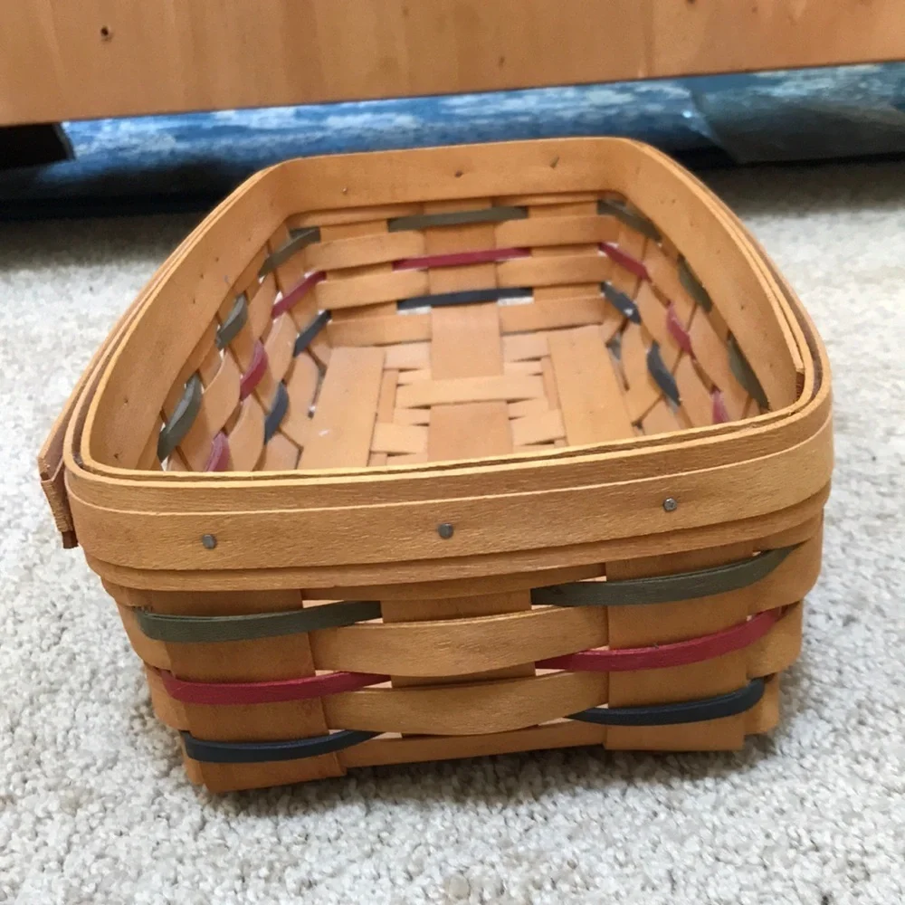 LONGABERGER 2000 handwoven warm bread basket